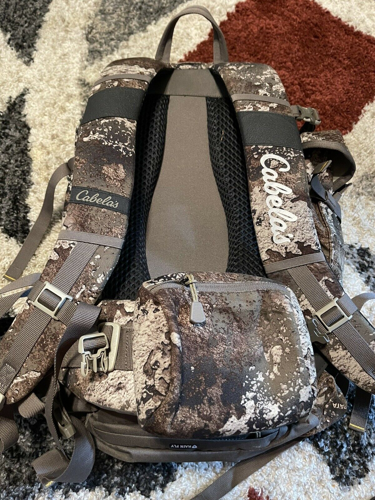 Cabela's bow and rifle 2500 backpack